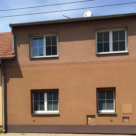 House 8 Apartment