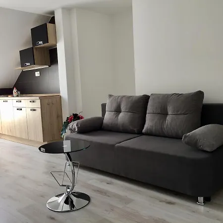 Apartment House 8 *