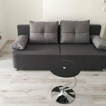 Apartment House 8 *